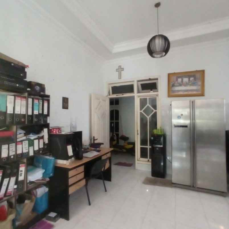 dijual rumah rungkut barata