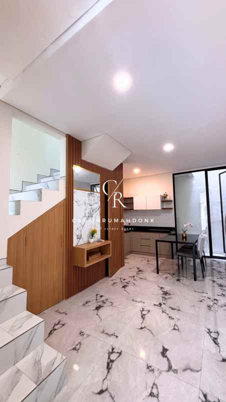 dijual rumah rungkut mapan