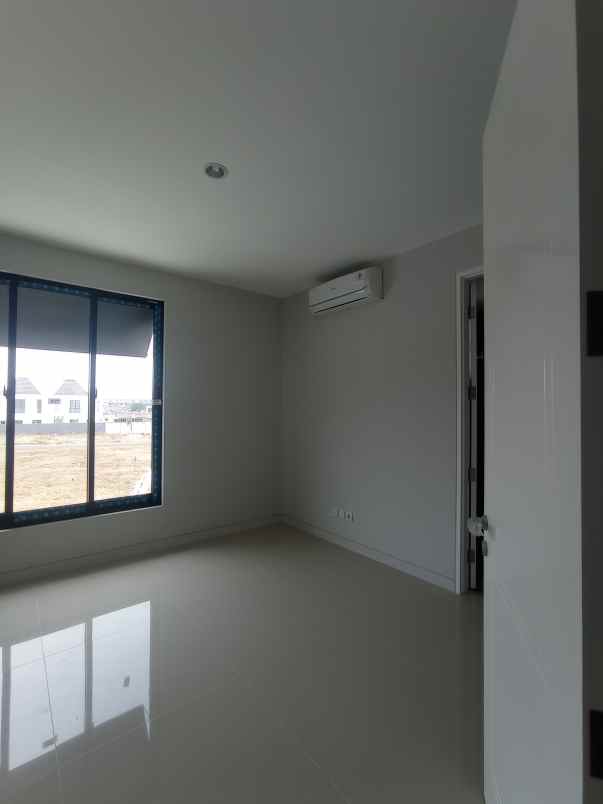 dijual rumah sambiroto raya