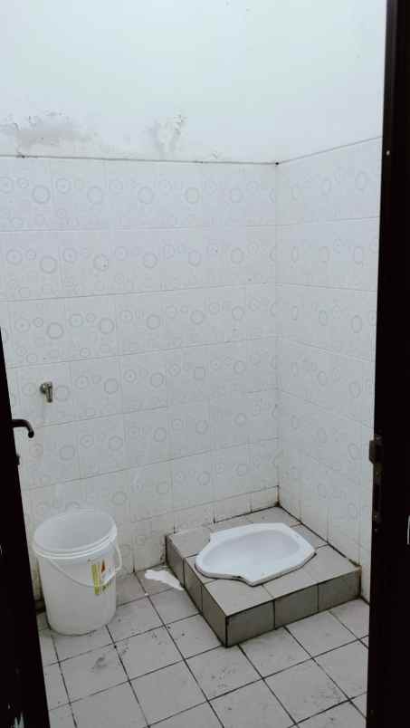 dijual rumah sawangan lama