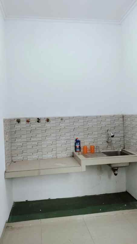 dijual rumah sawangan lama