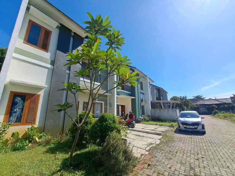 dijual rumah sawangan lama