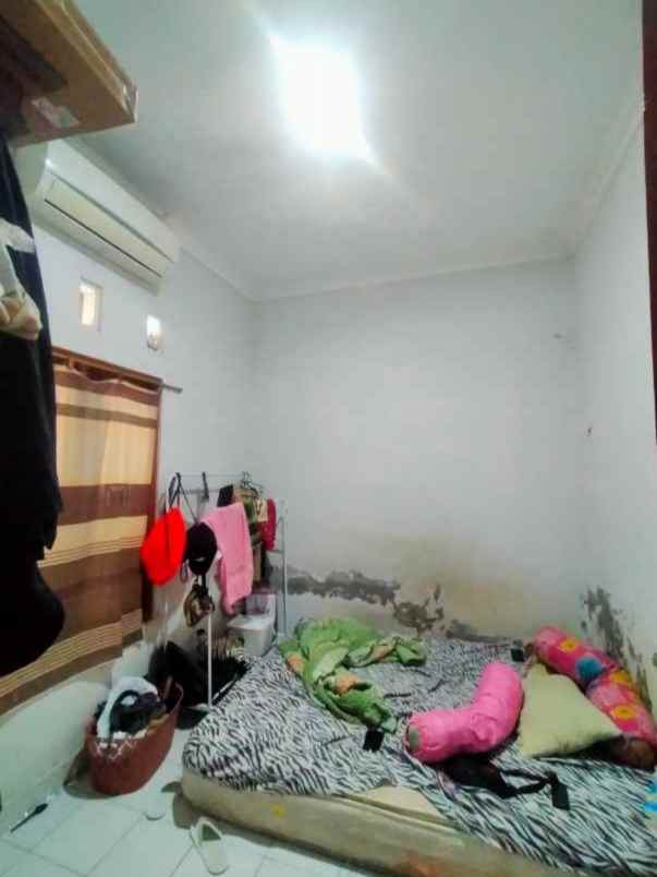 dijual rumah sd model