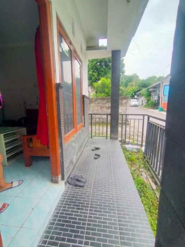 dijual rumah sd model