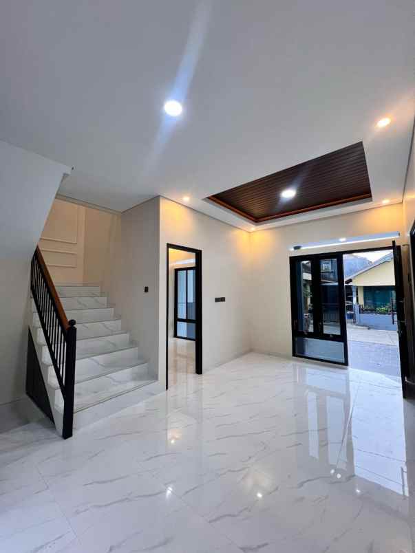 dijual rumah sebelah kampus umy