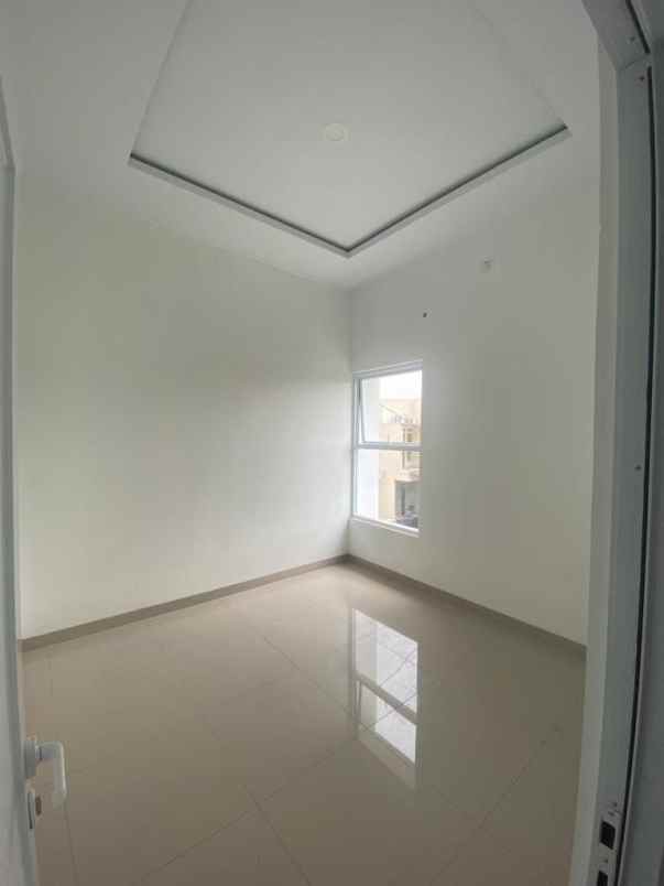 dijual rumah semanan kalideres jakarta