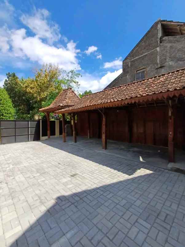 dijual rumah sendangtirto