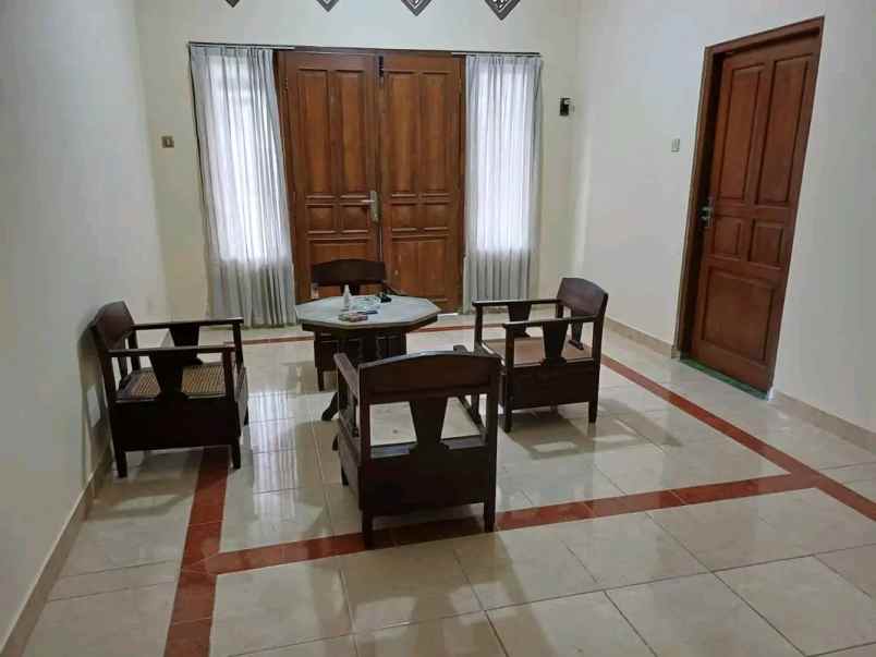 dijual rumah sendangtirto