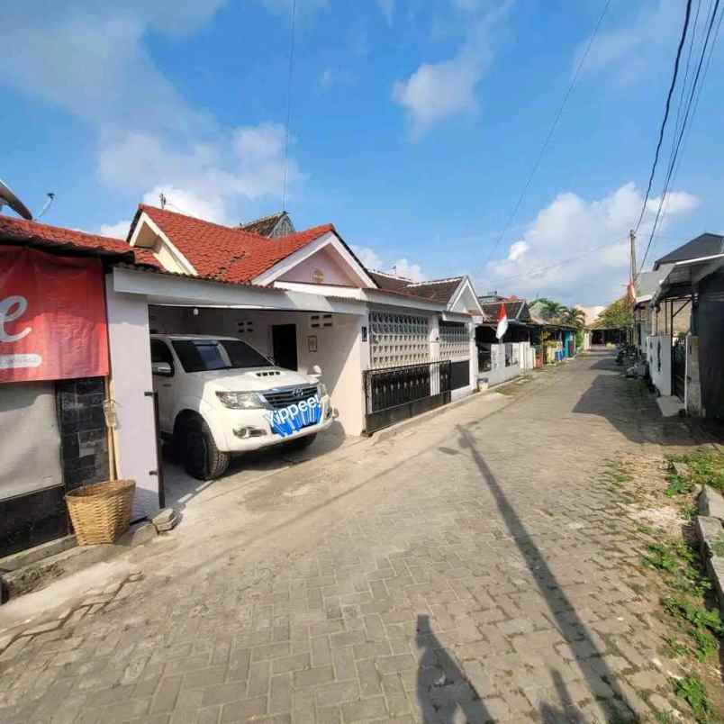 dijual rumah sewon