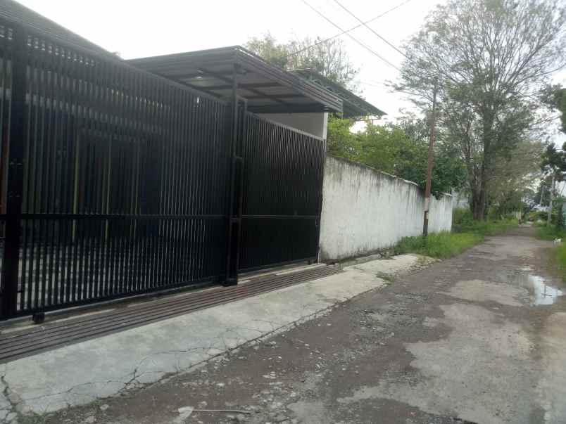 dijual rumah siap huni