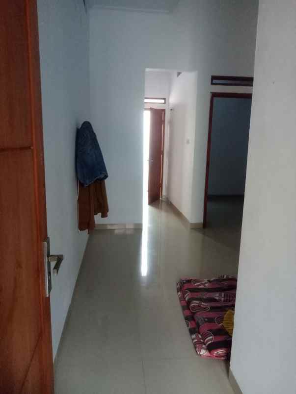 dijual rumah siap huni