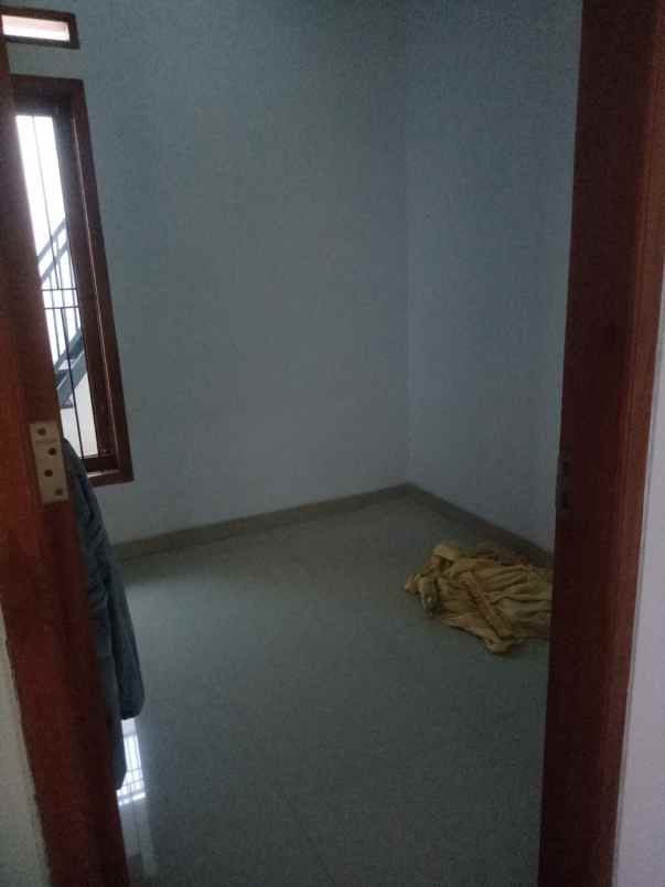 dijual rumah siap huni