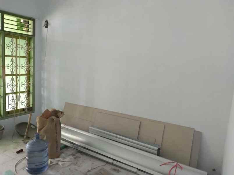 dijual rumah siap huni