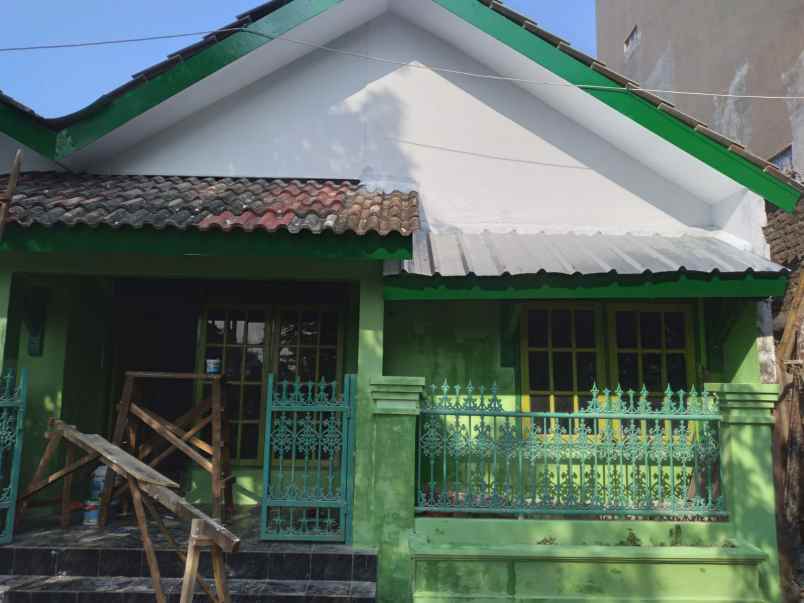 dijual rumah siap huni