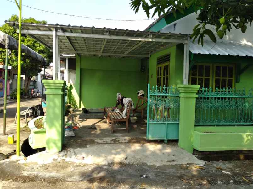dijual rumah siap huni