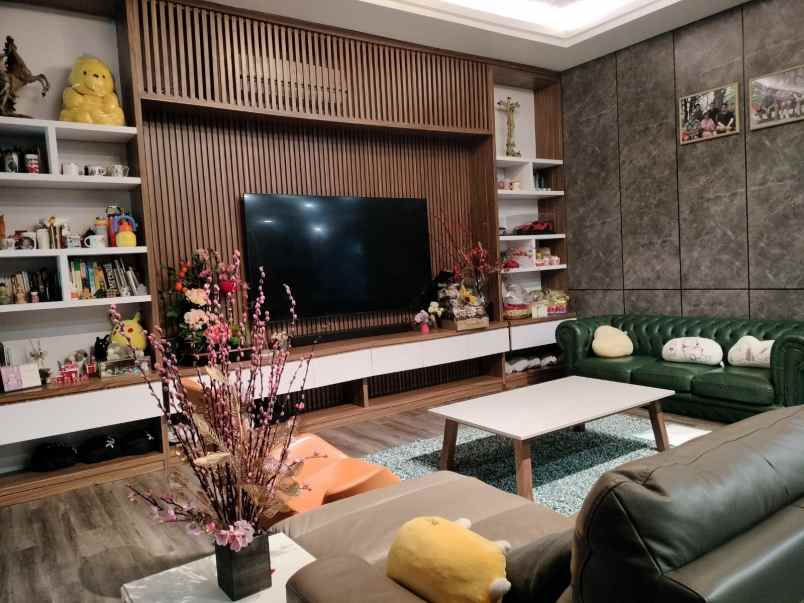 dijual rumah srengseng kembangan