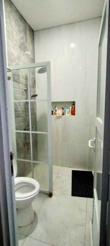 dijual rumah srengseng sawah