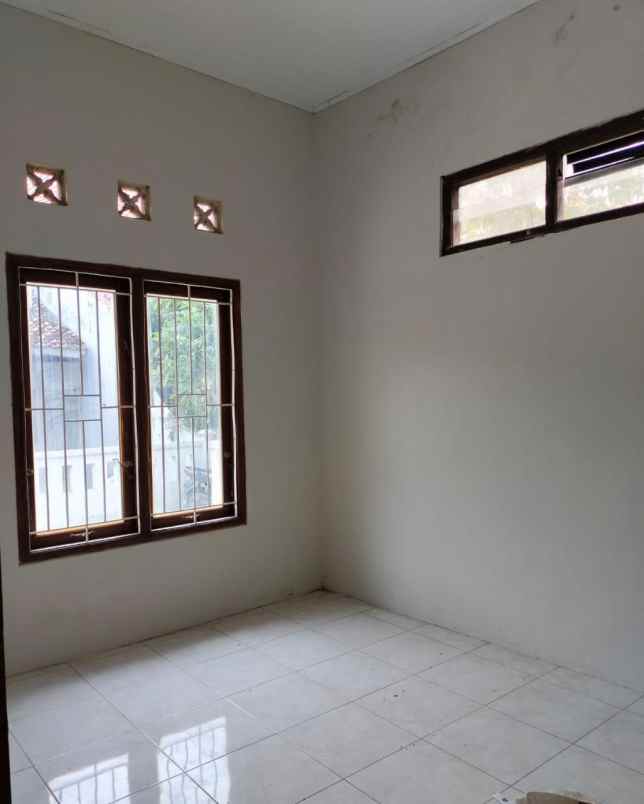 dijual rumah stadion maguwoharjo