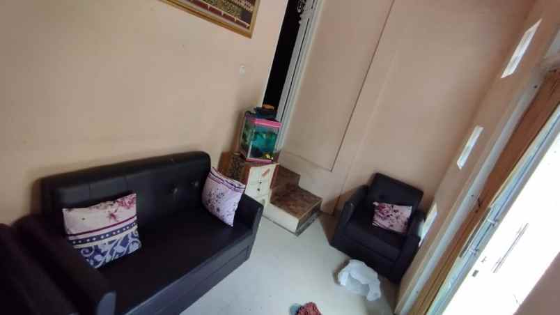 dijual rumah stasiun tugu