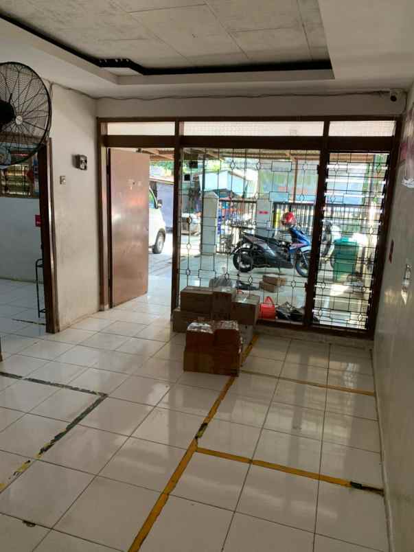 dijual rumah strategis daerah cikoko