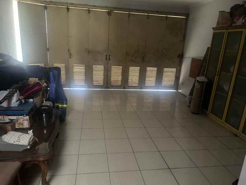 dijual rumah strategis di jl batununggal kota bandung