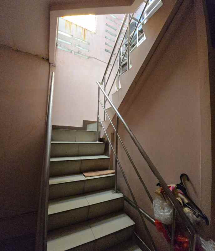 dijual rumah summarecon kelapa molek