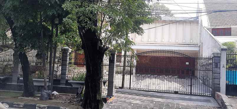 dijual rumah supratman