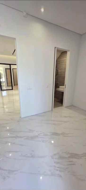 dijual rumah sutorejo prima