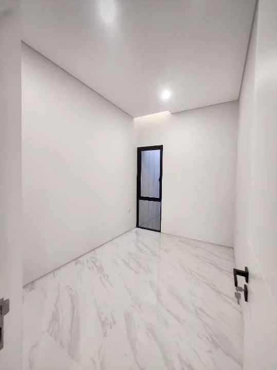 dijual rumah sutorejo prima