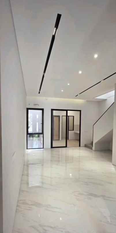dijual rumah sutorejo prima