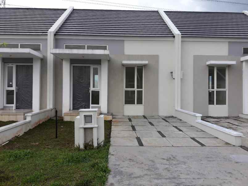 dijual rumah suvarna sutera cluster