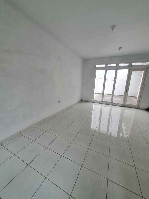 dijual rumah talaga bestari tangerang