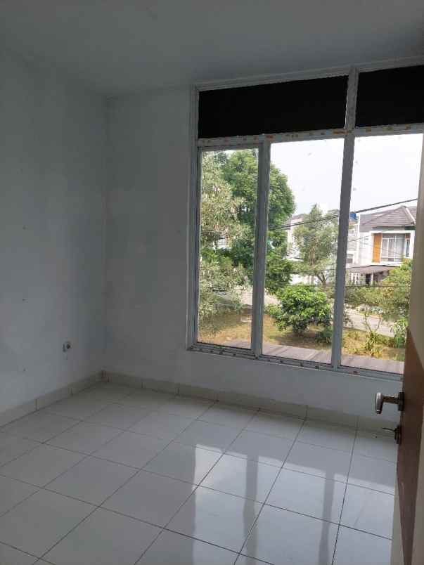 dijual rumah talaga bestari tangerang