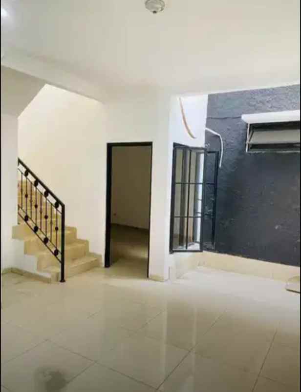 dijual rumah tebet barat dalam jakarta