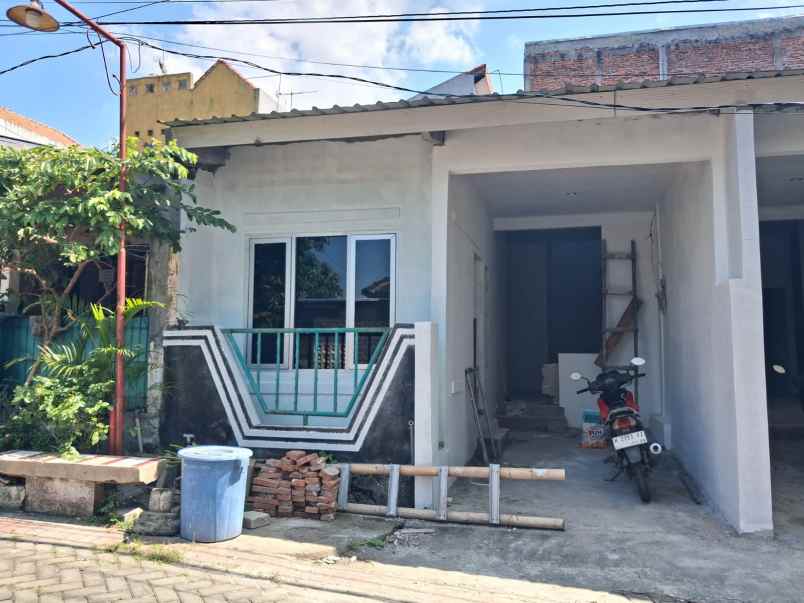 dijual rumah tembalang
