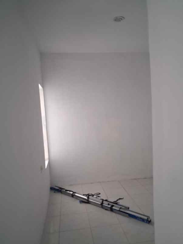 dijual rumah tembalang