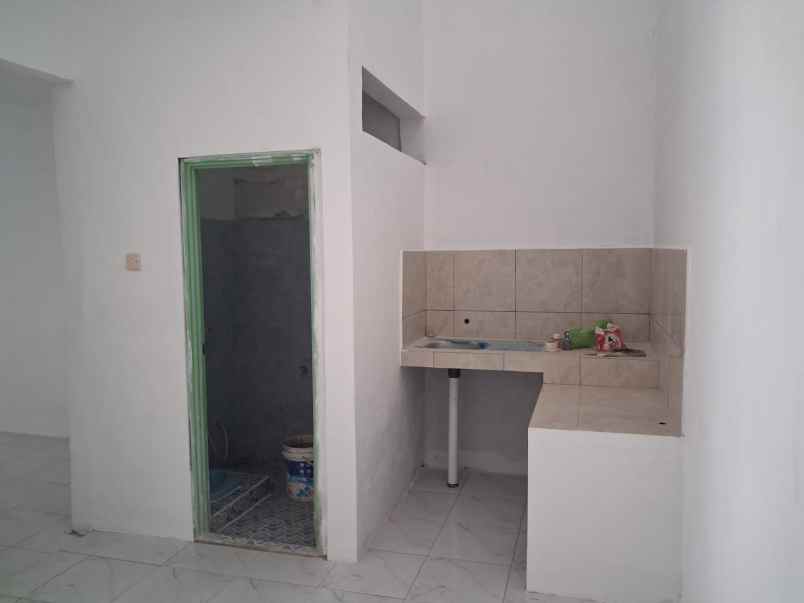 dijual rumah tembalang