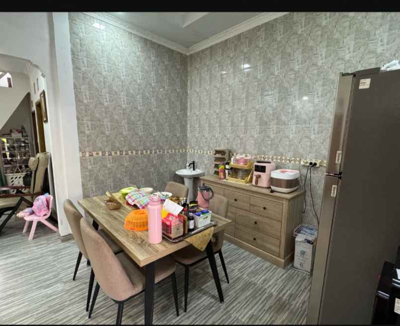 dijual rumah terawat di margahayu bandung