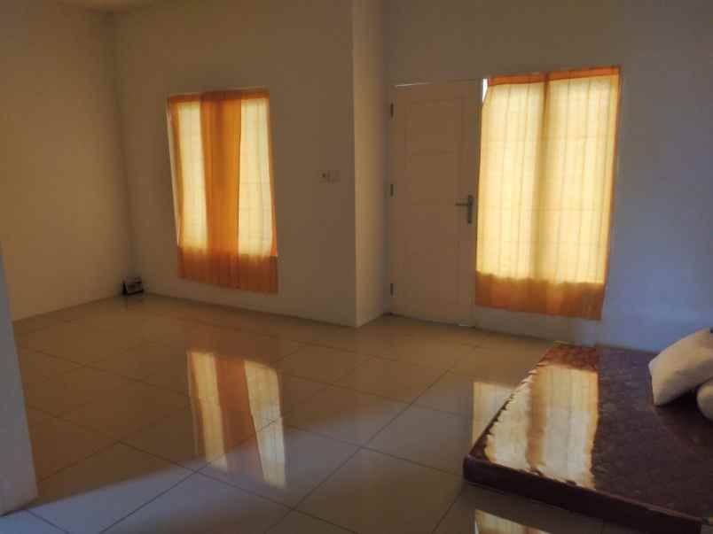 dijual rumah the halton place menteng 7