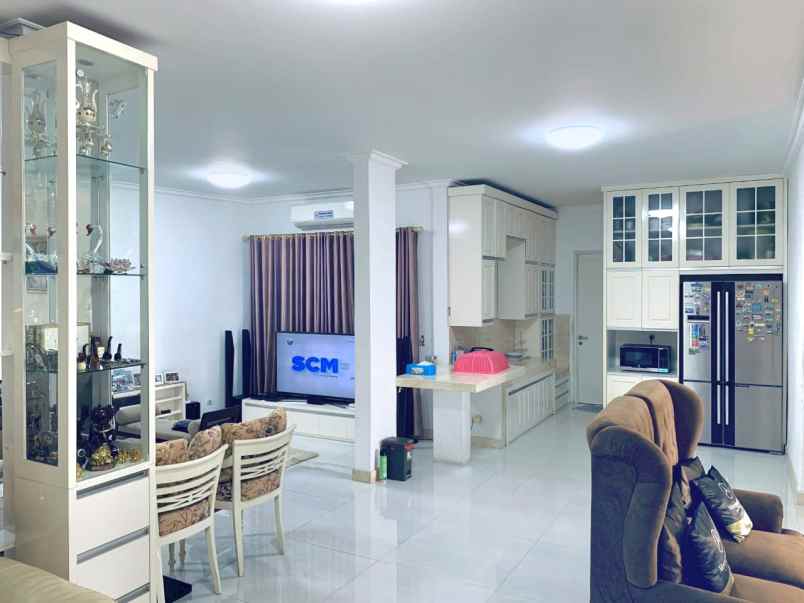 dijual rumah the royal residence