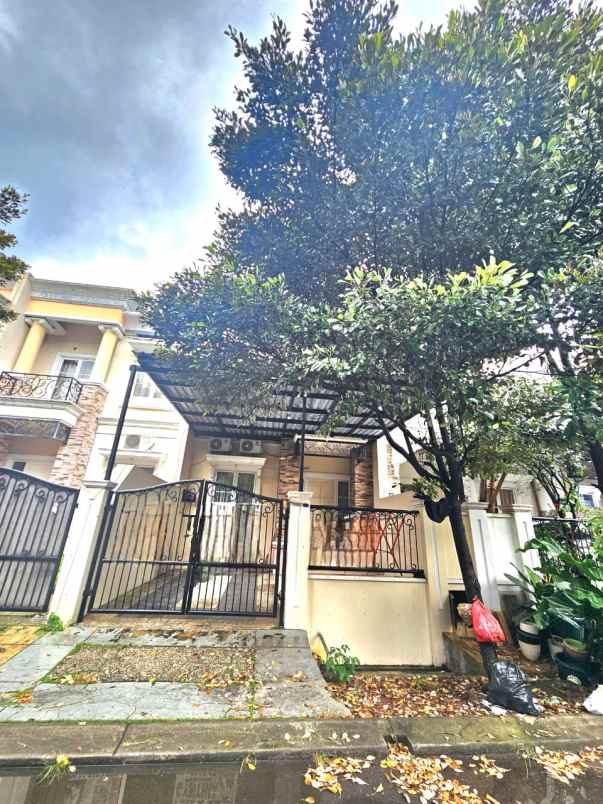 dijual rumah the royal residence