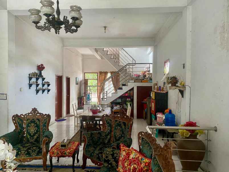 dijual rumah tinggal 2 lantai jl bromo medan