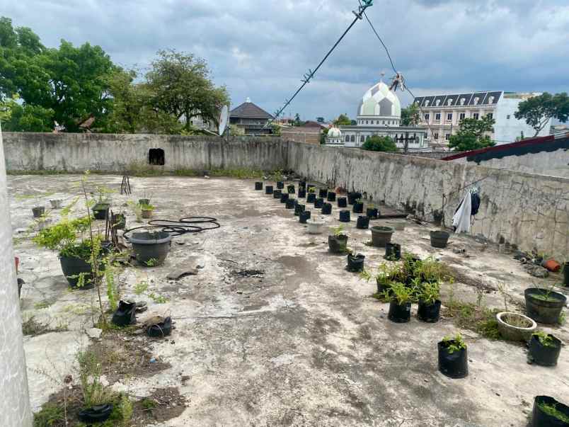 dijual rumah tinggal 2 lantai jl bromo medan