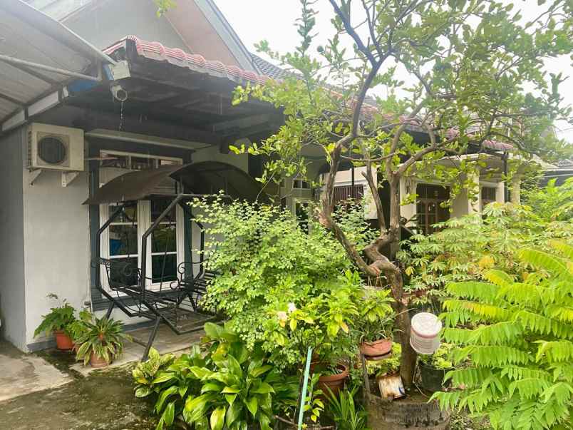 dijual rumah tinggal lantai komplek tata alam asri