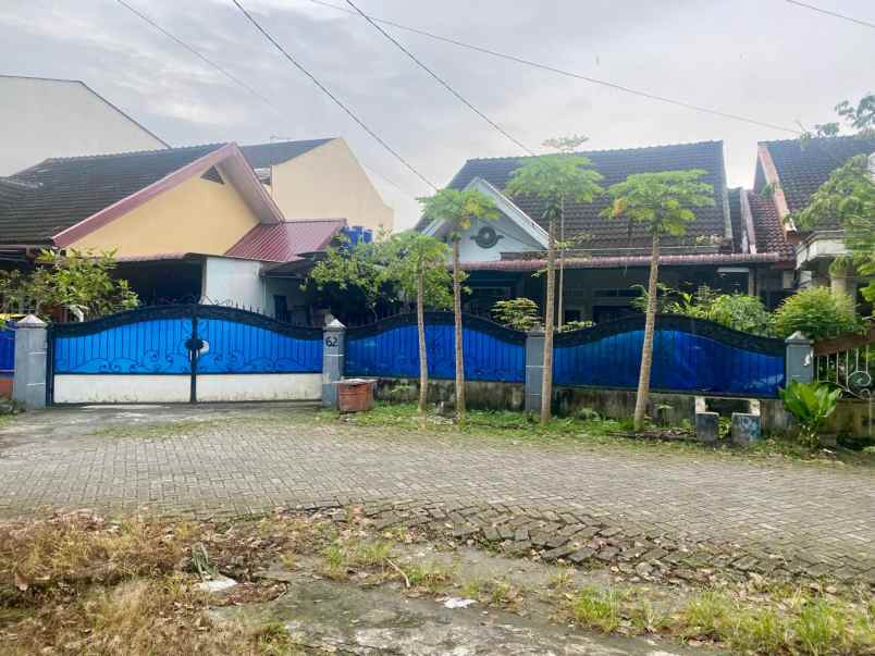 dijual rumah tinggal lantai komplek tata alam asri