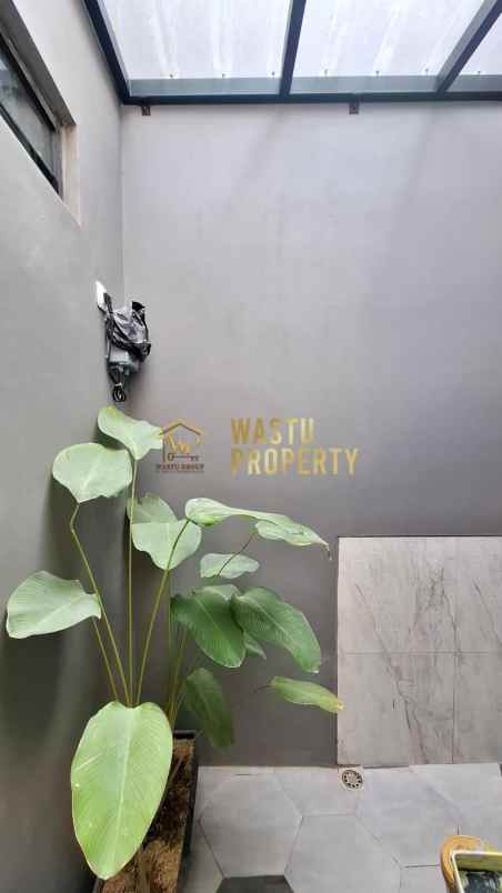 dijual rumah trihanggo