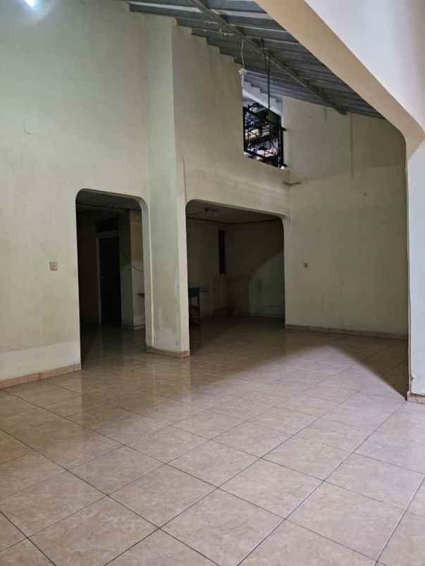 dijual rumah utan kayu