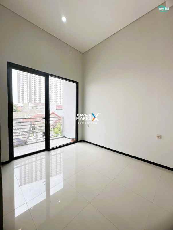 dijual rumah villa kalijudan indah