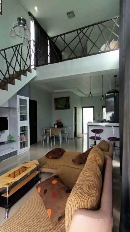 dijual rumah villa lokasi bumiaji kota wisata batu