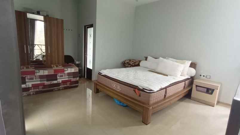 dijual rumah villa lokasi bumiaji kota wisata batu